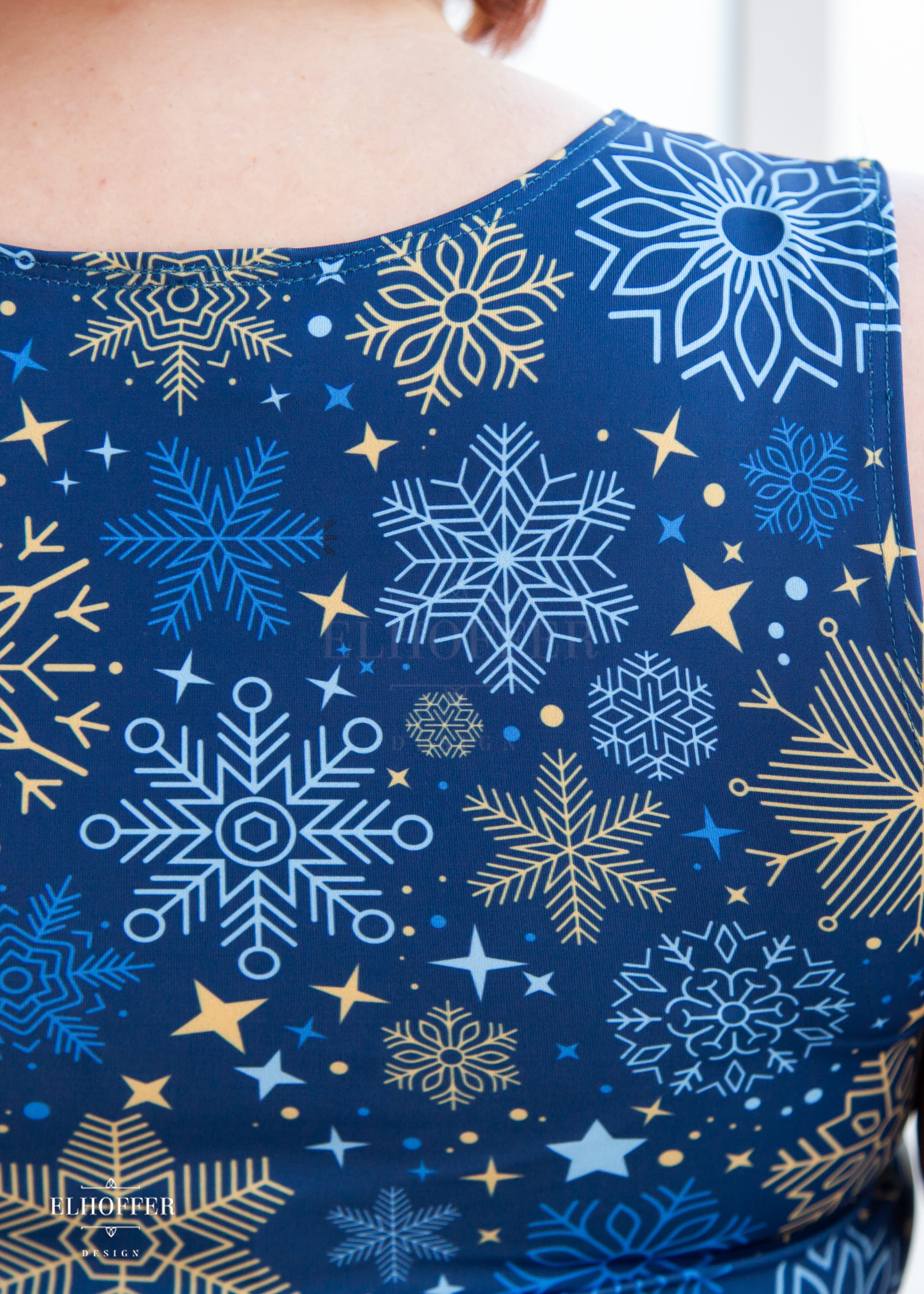 Starpuff Special - Essential Maxi Dress - Snowflakes