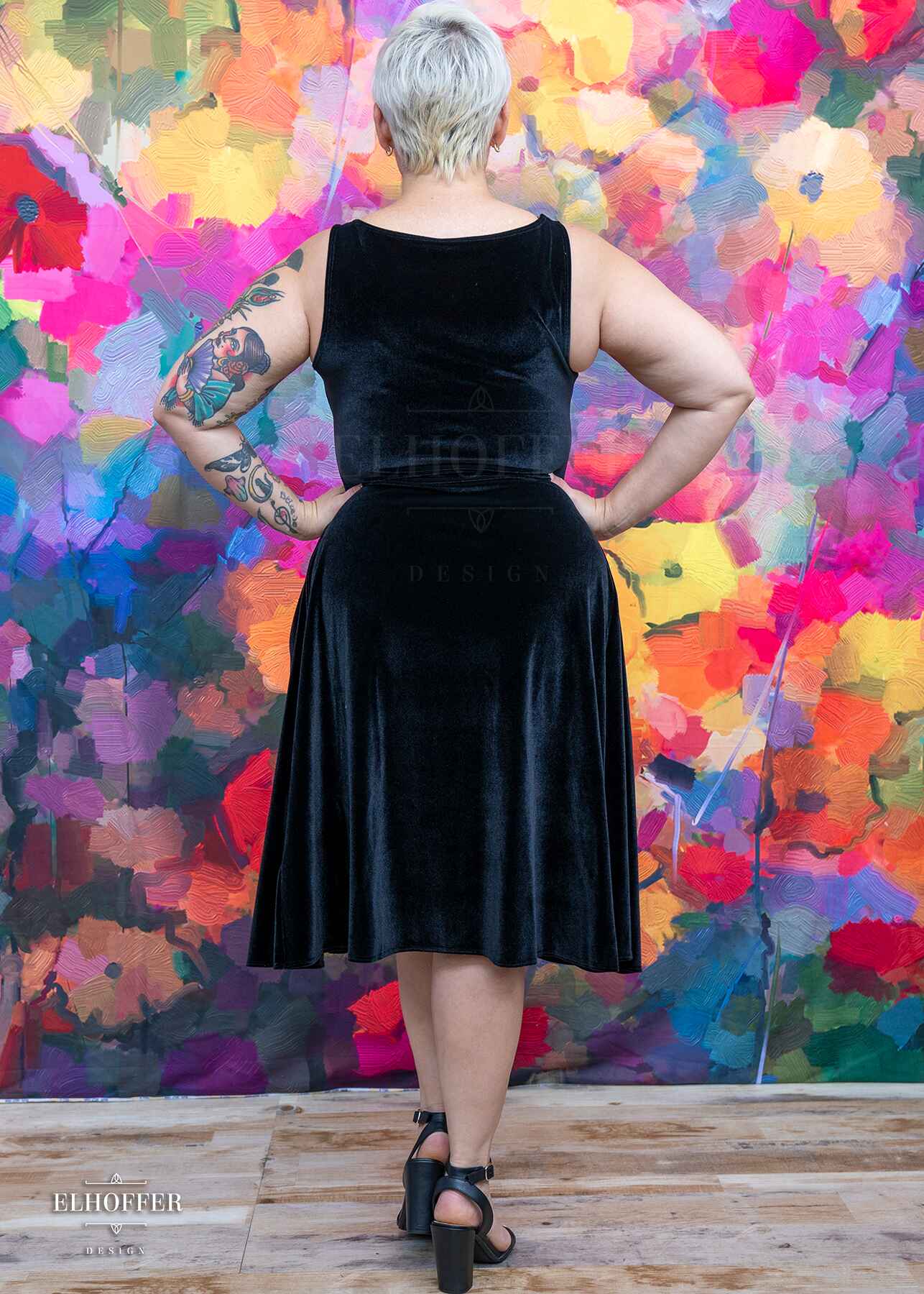 Essential Aquarius Knee Length Dress - Black Velvet