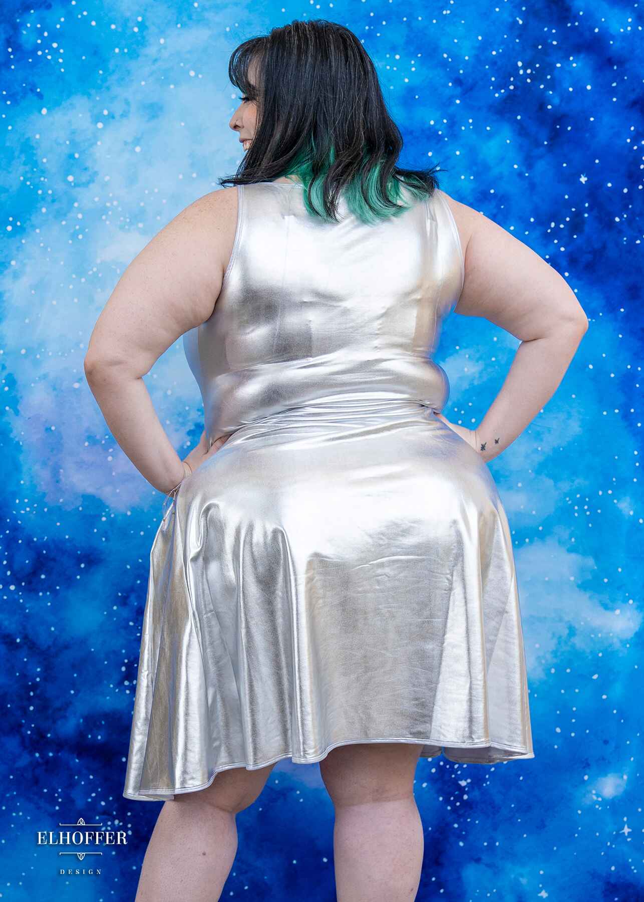 Essential Aquarius Knee Length Dress - Astro Droid Silver