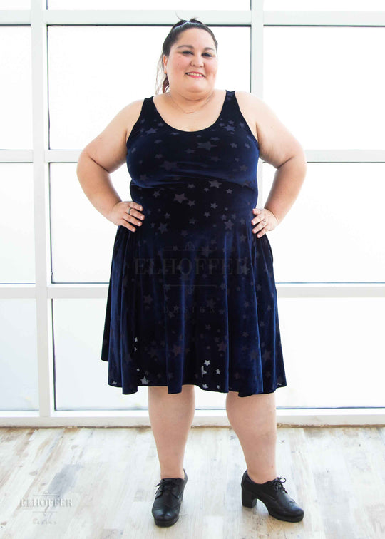 Essential Aquarius Knee Length Dress - Navy Stars Burnout