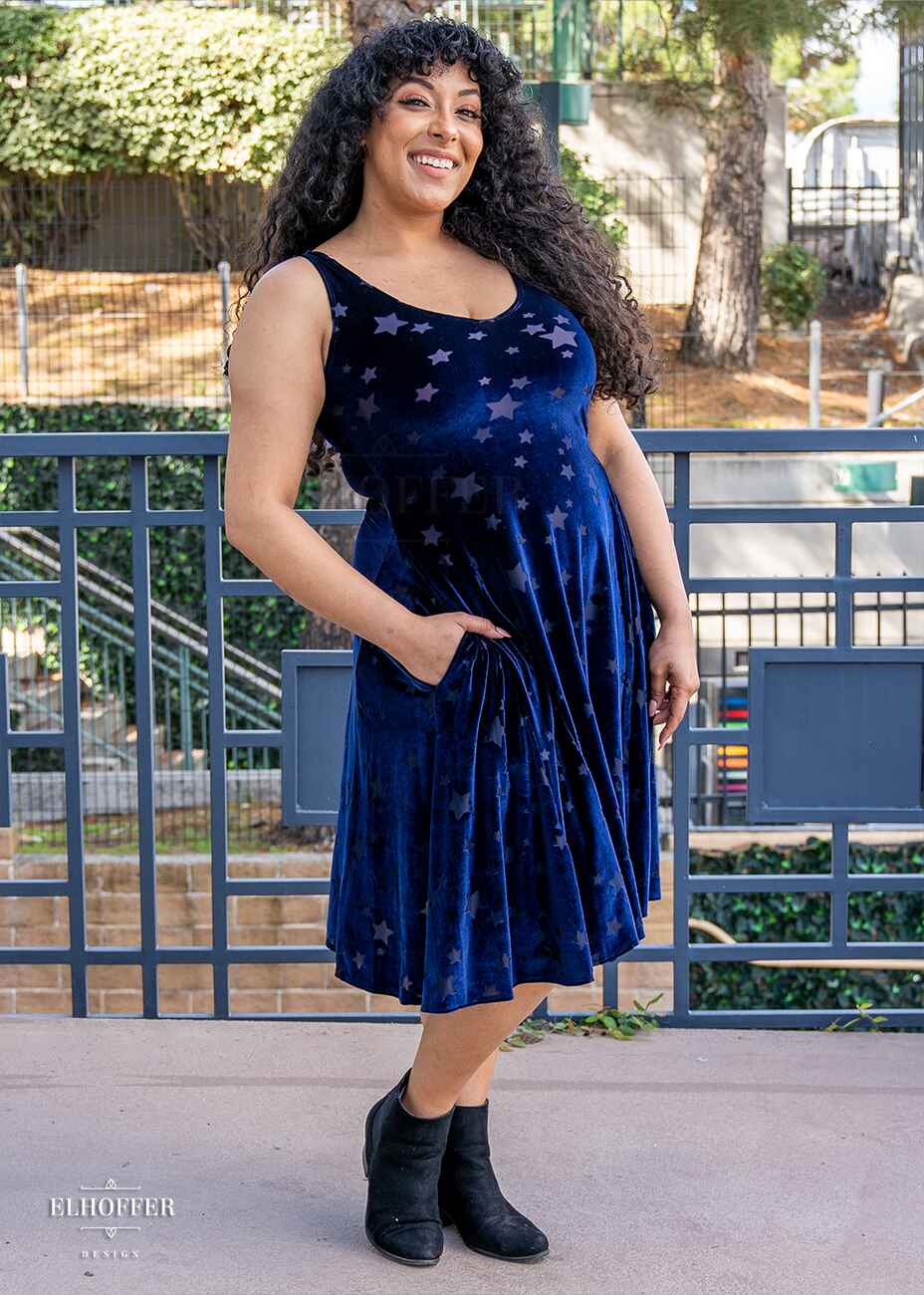 Essential Aquarius Knee Length Dress - Navy Stars Burnout