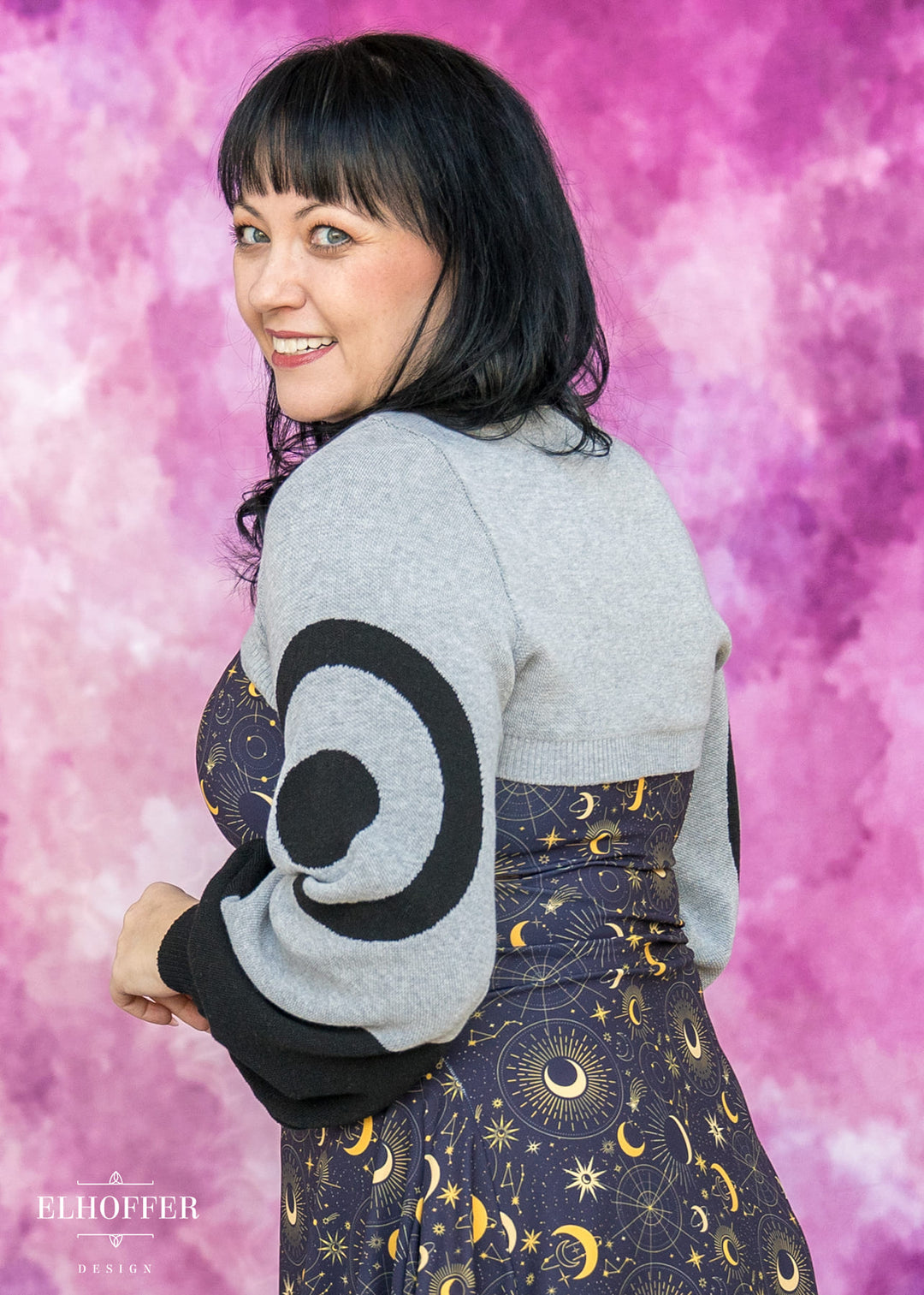 Sassy Magpie Capricorn Crew Crop