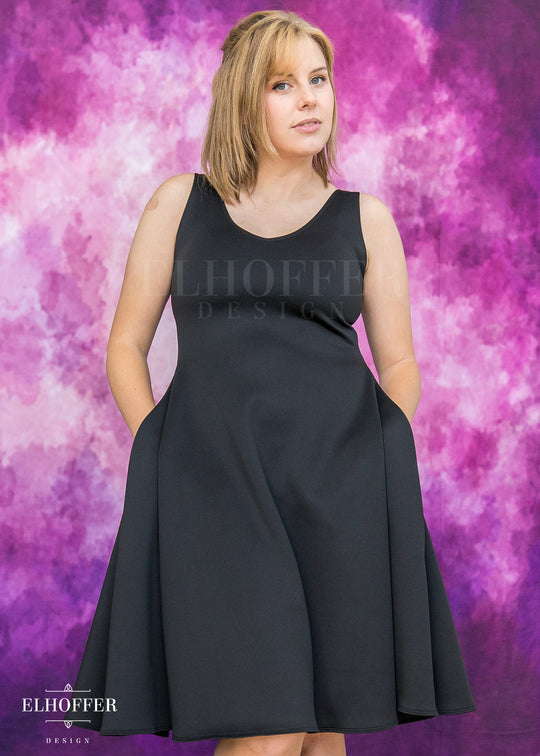 Essential Aquarius Knee Length Dress - Black Scuba