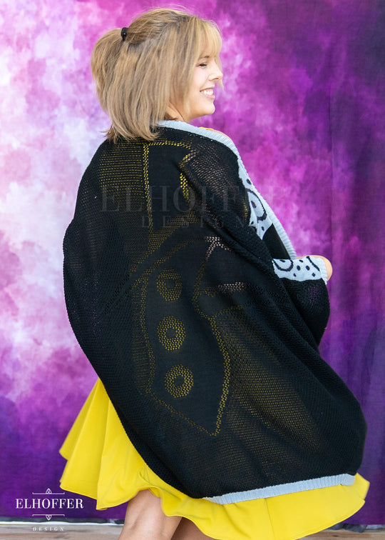 PREORDER - Sassy Magpie Dolman