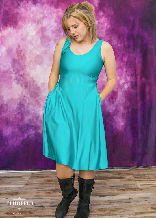 Essential Aquarius Knee Length Dress - Shiny Siren Green
