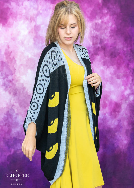 PREORDER - Sassy Magpie Dolman