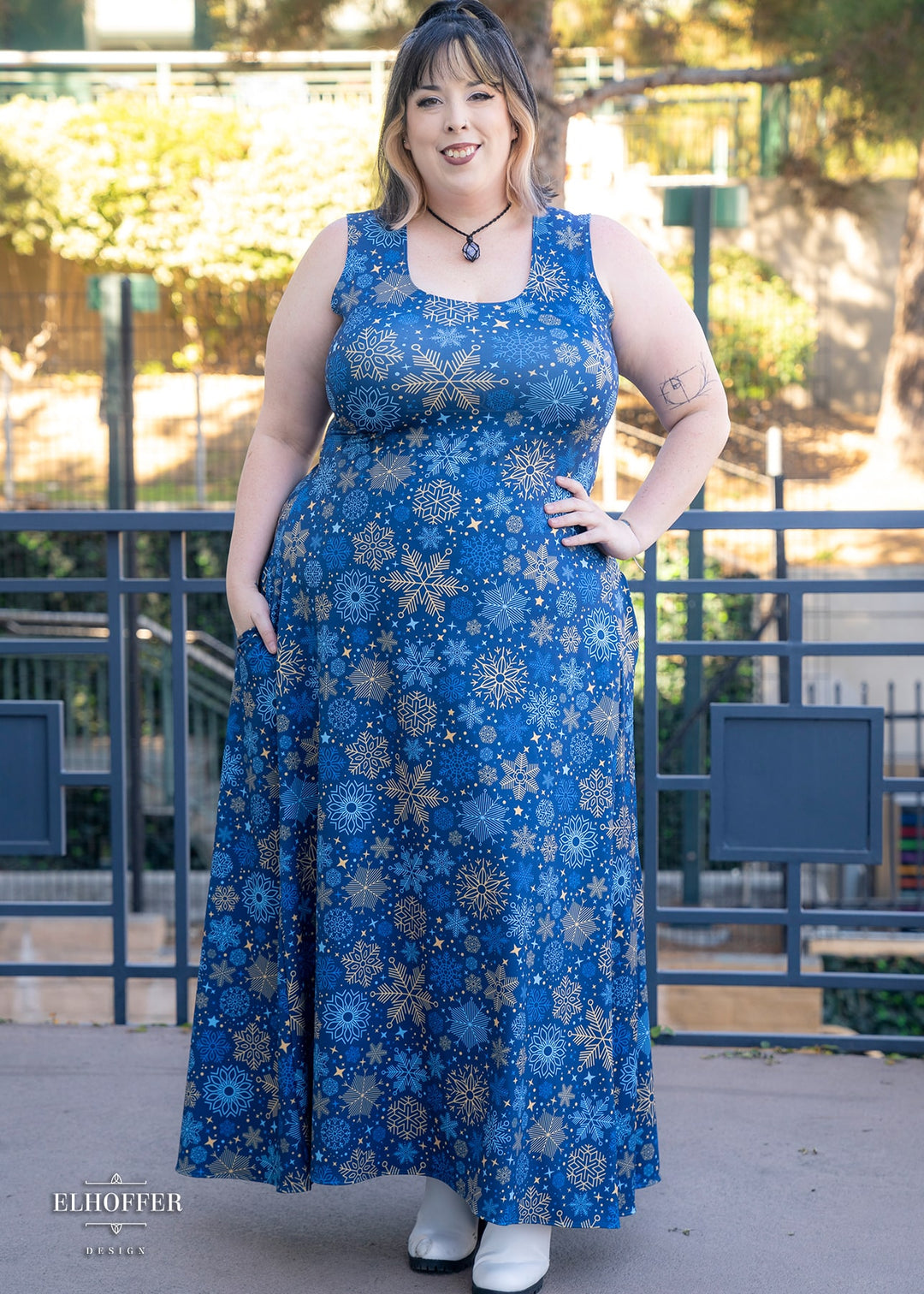 Essential Maxi Dress - Snowflakes