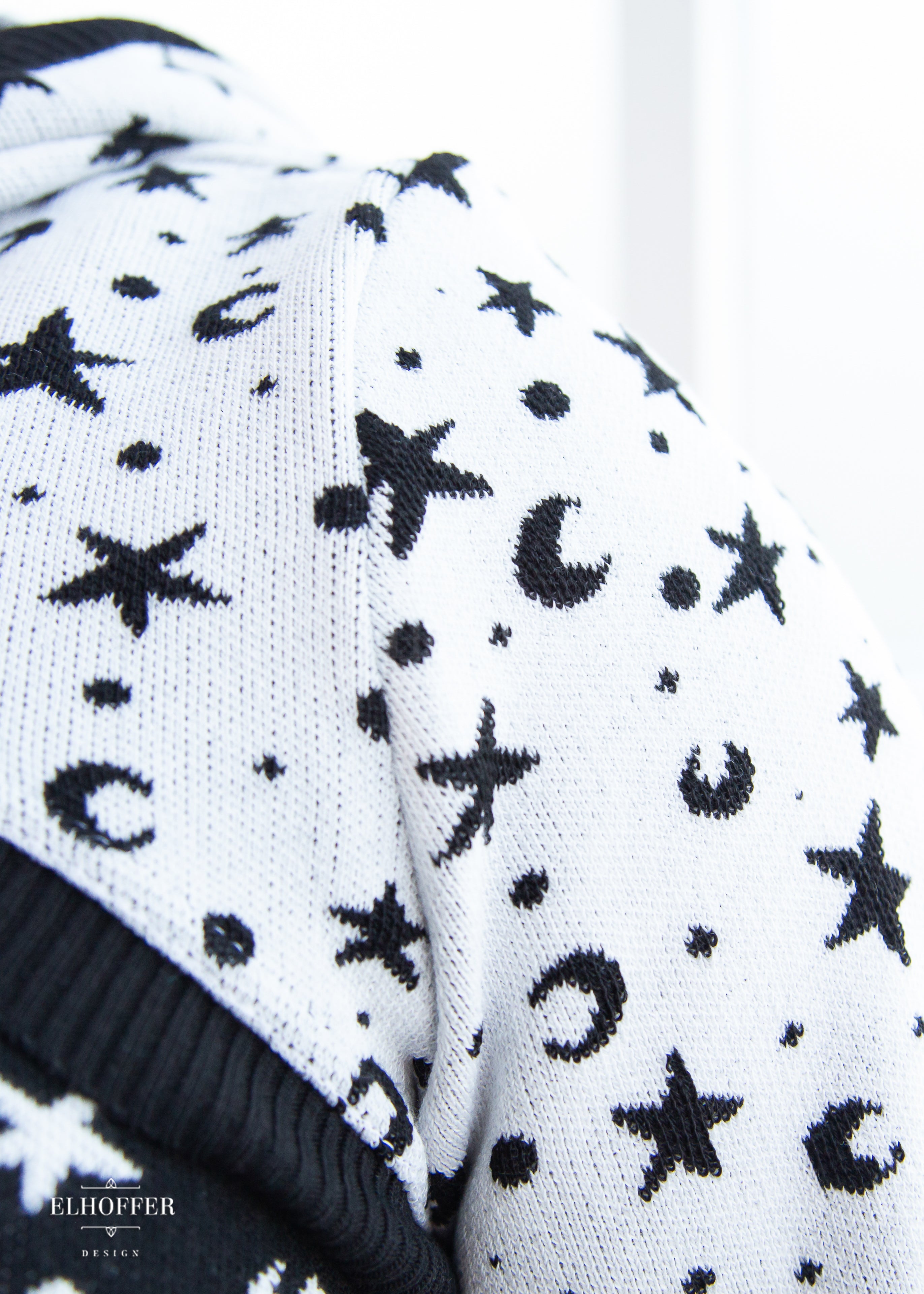 Essential Capricorn Crop Hoodie - White Starry Witch