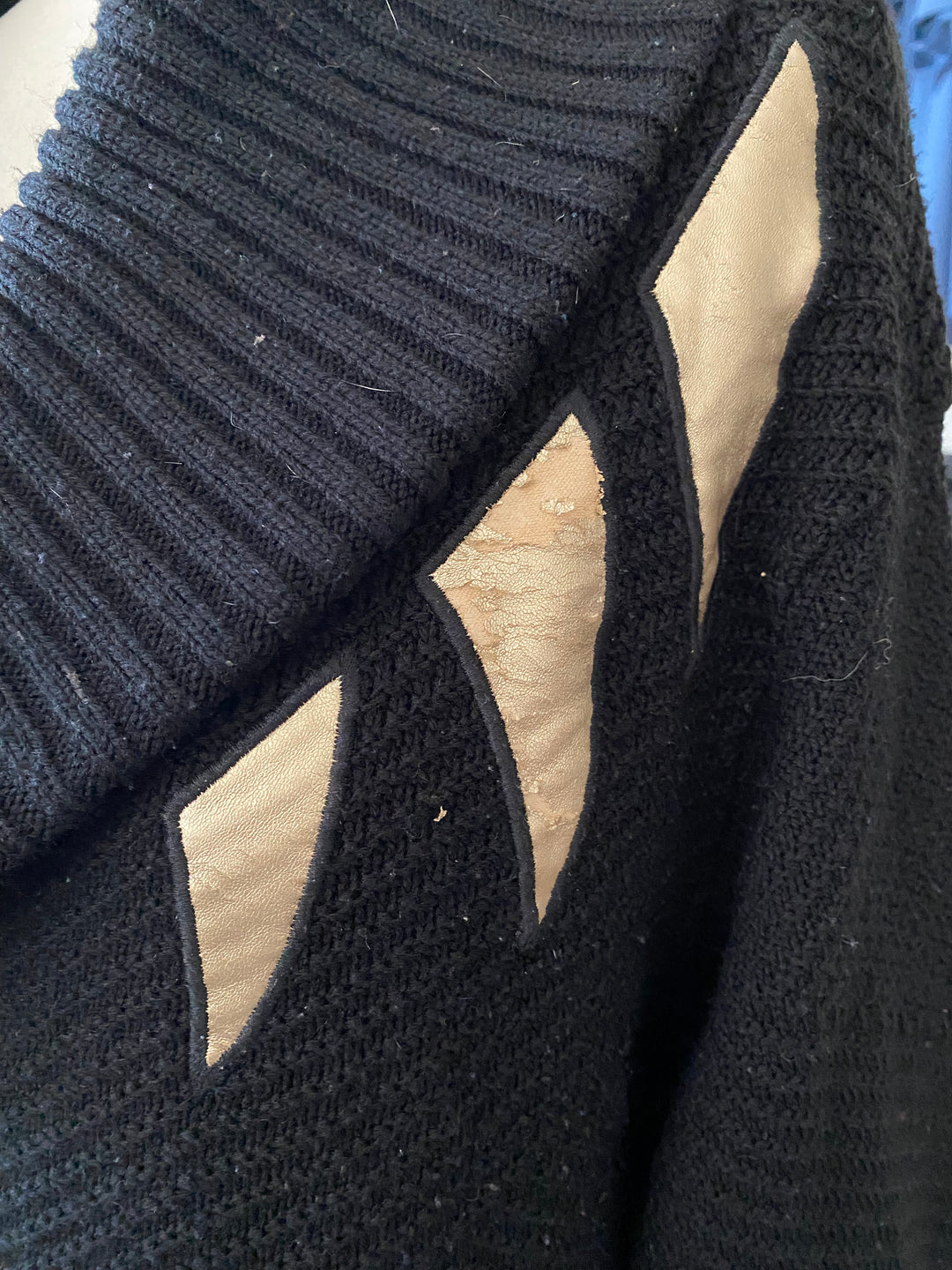 Sample Sale | Warrior King Shawl Cardigan - Gold Applique (Damaged) - L