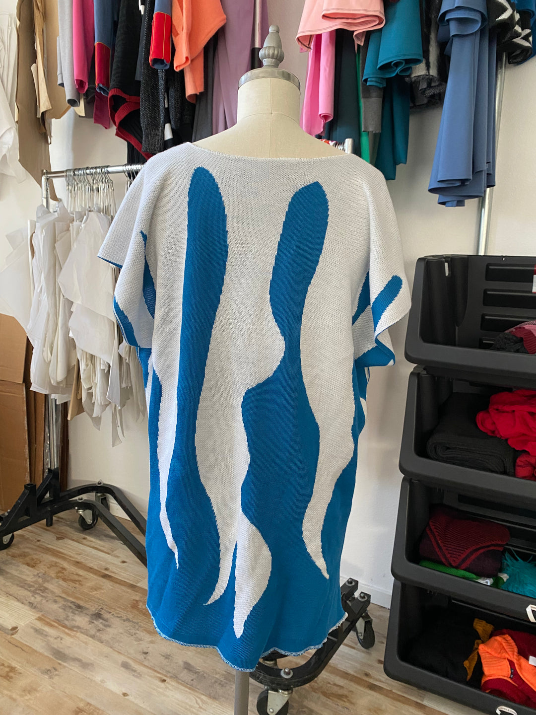 Sample Sale | Galactic Snips Kaftan Tunic w/ Thin Neck Edge - Head Tail Blue - One Size