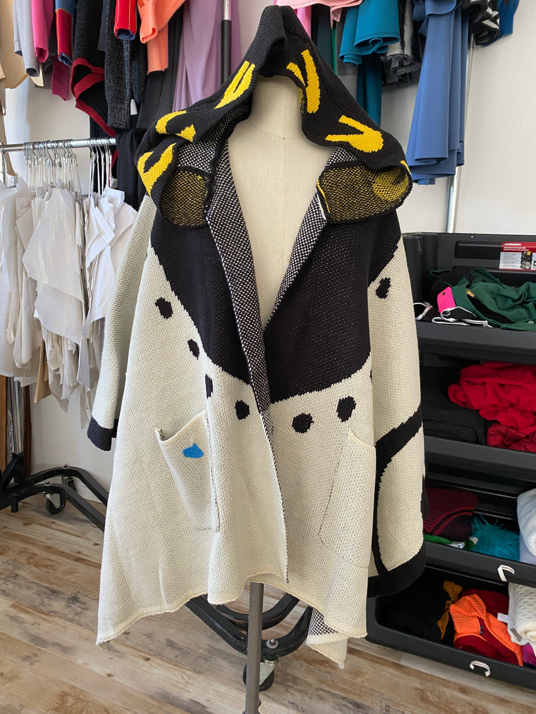 Sample Sale | Sassy Magpie Hooded Poncho - One Size - Black/ White