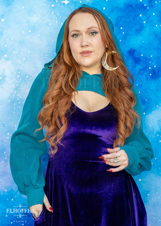 Essential Capricorn Crop Hoodie - Runic Teal