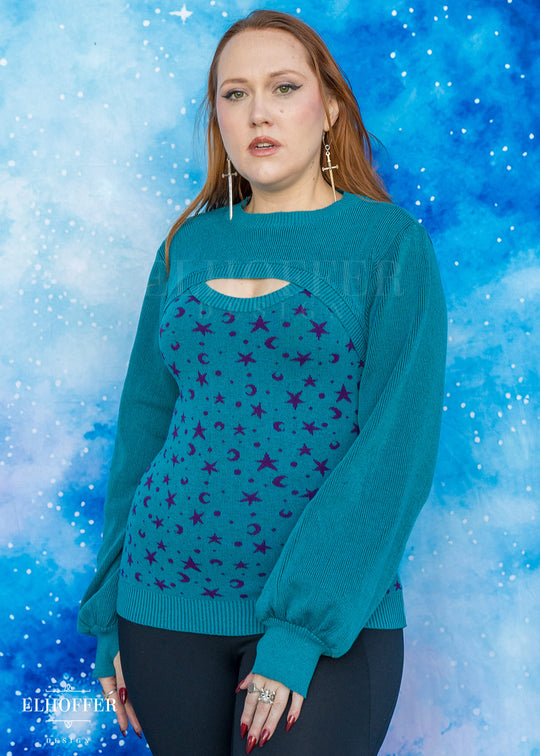Essential Capricorn Crew Crop - Runic Teal