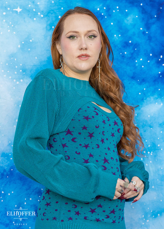 Essential Capricorn Crew Crop - Runic Teal