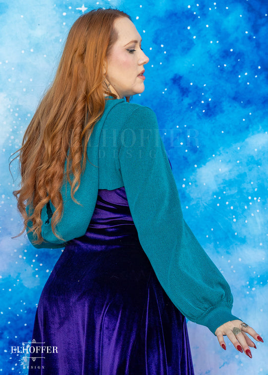 Essential Capricorn Crop Hoodie - Runic Teal