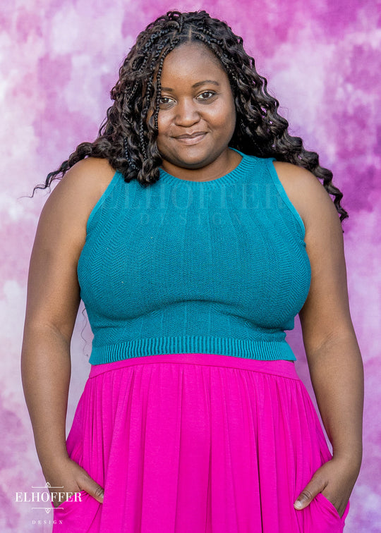 Essential Susan Crop Top - Teal Chevron