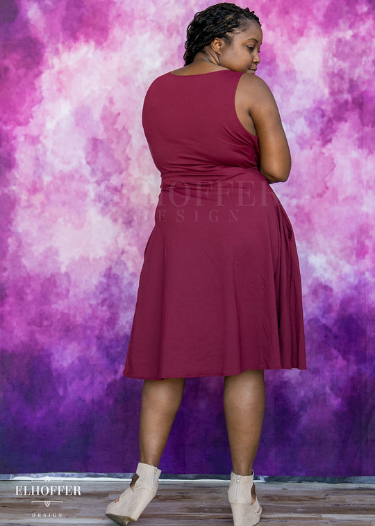 Essential Aquarius Knee Length Dress - Burgundy