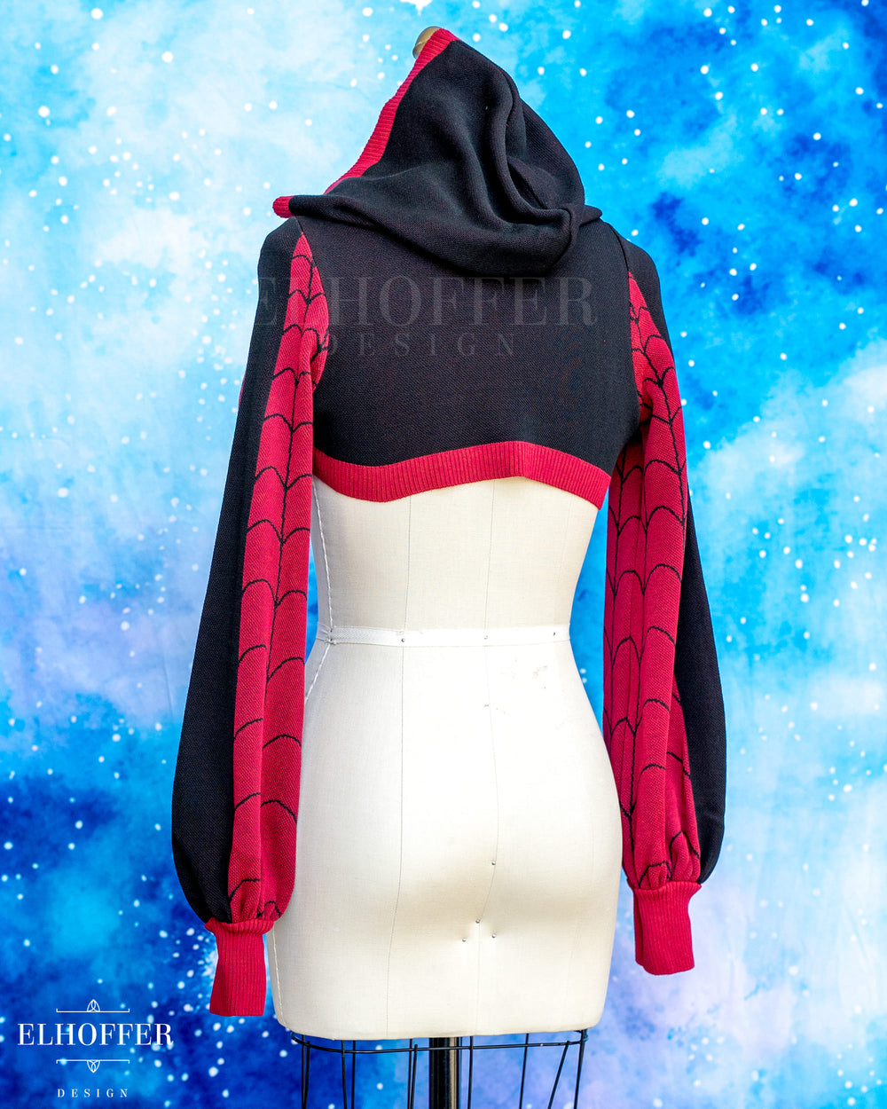 Spiderweb Capricorn Hooded Crop - Ultimate Black