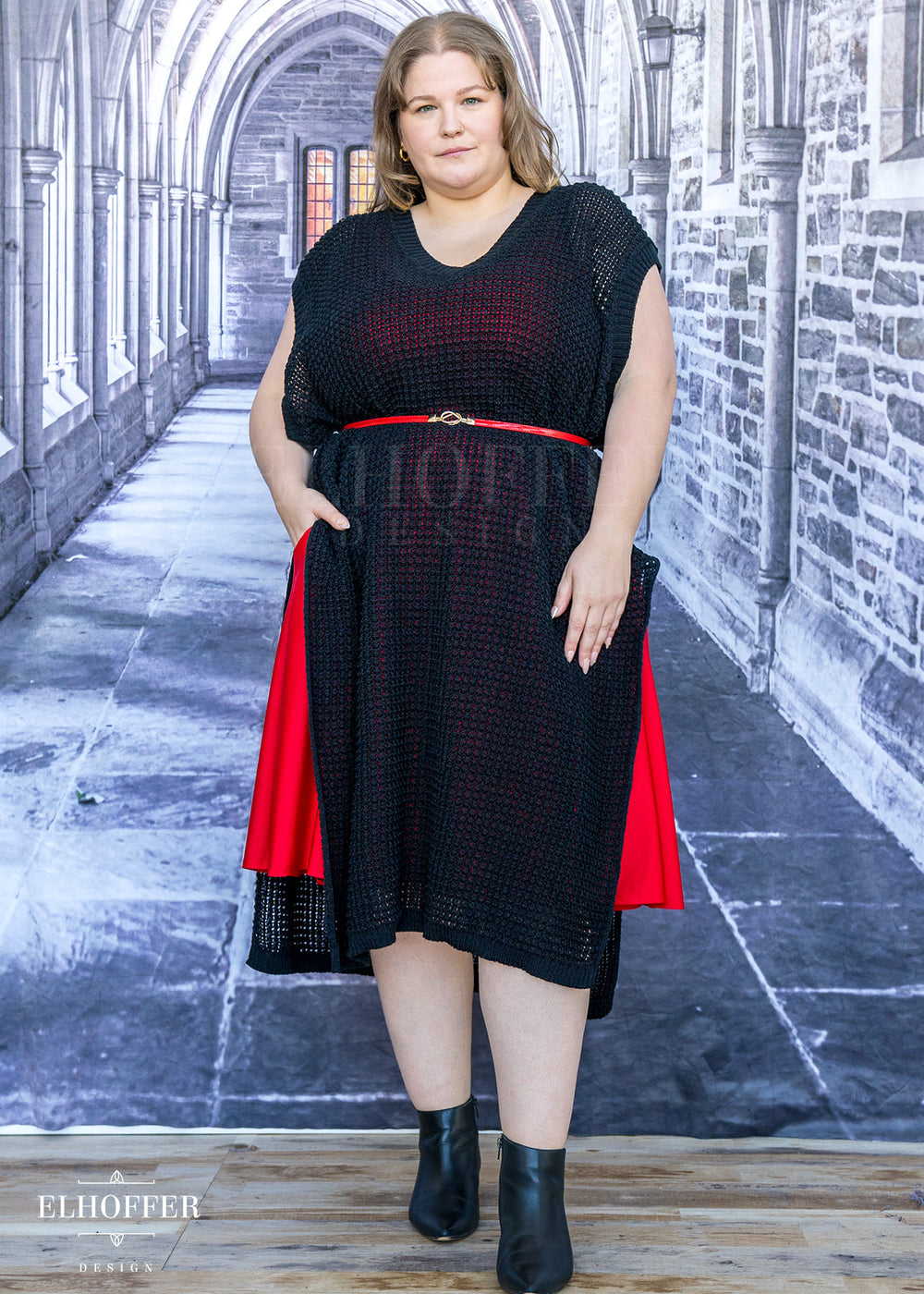 Essential Knight in Knitted Armor Tunic - Black