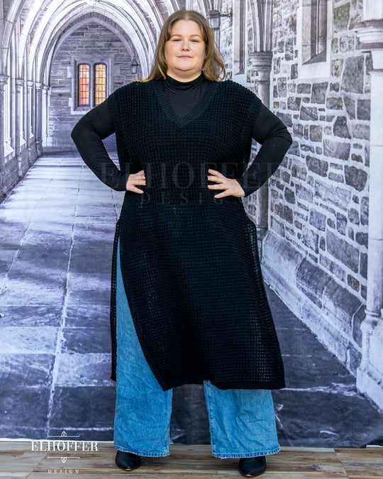 Essential Knight in Knitted Armor Tunic - Black