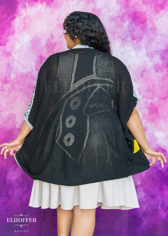 PREORDER - Sassy Magpie Dolman