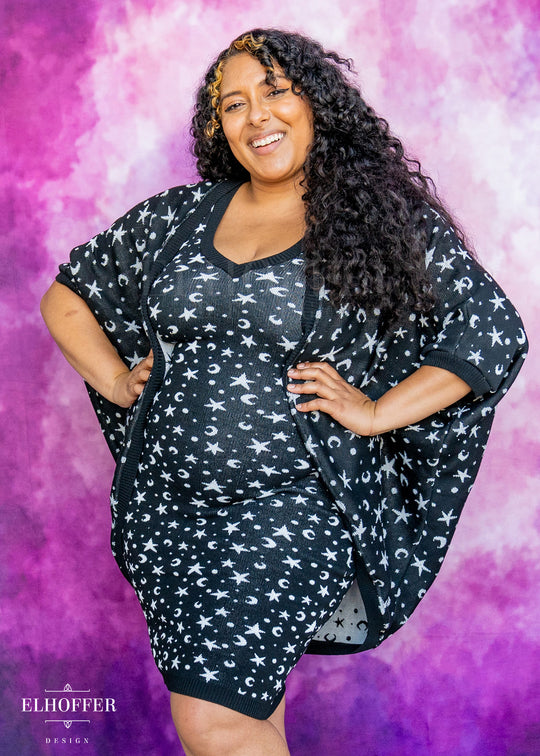 Essential Starry Witch Dolman - Black & White