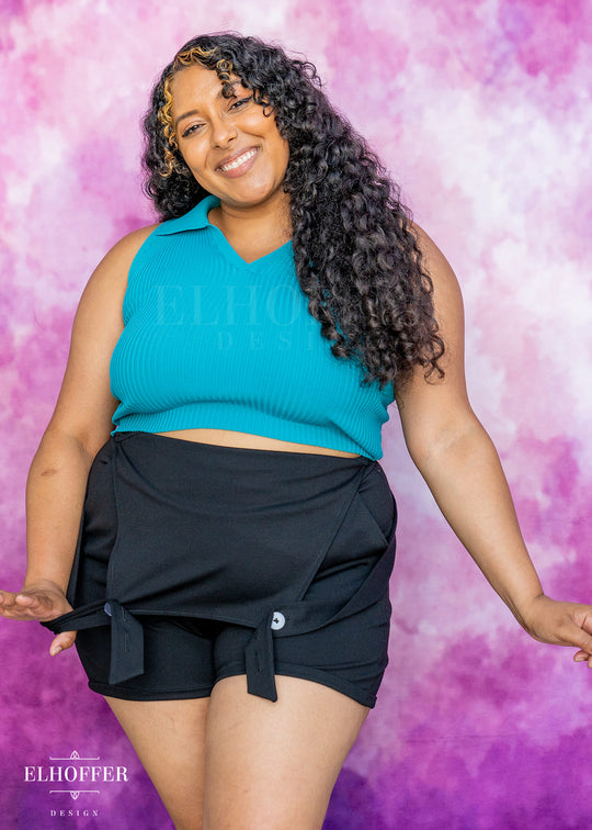 Essential Zoe Polo Crop - Electric Teal