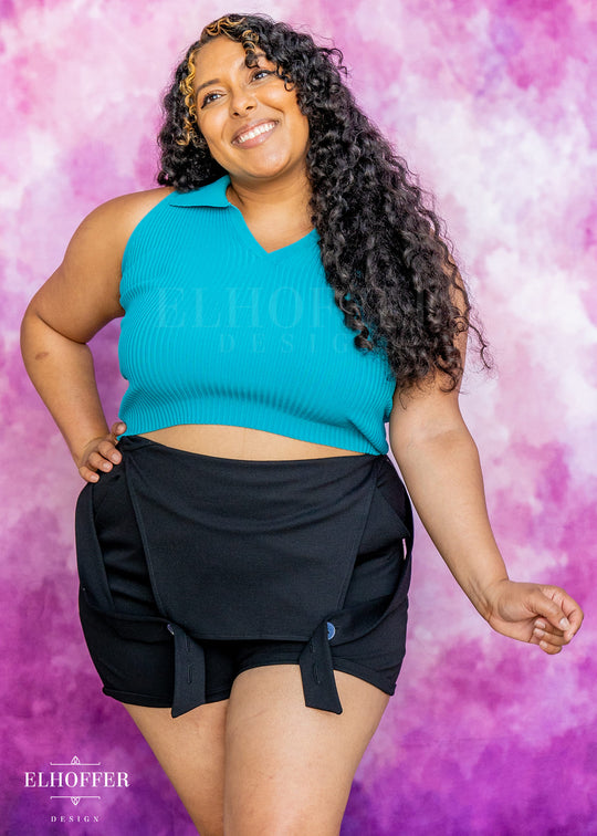 Essential Zoe Polo Crop - Electric Teal