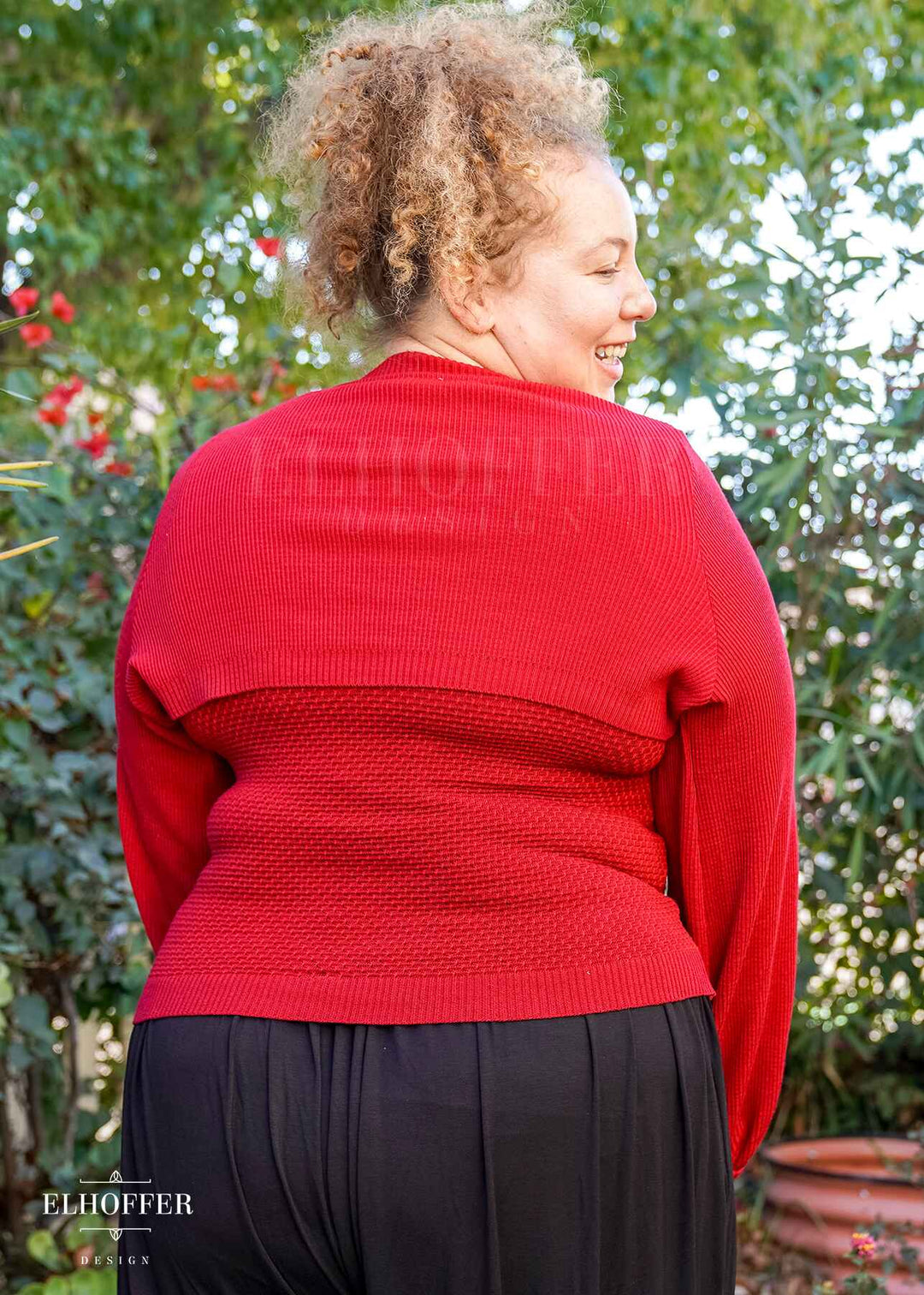 Essential Capricorn Crew Crop - Crimson Red