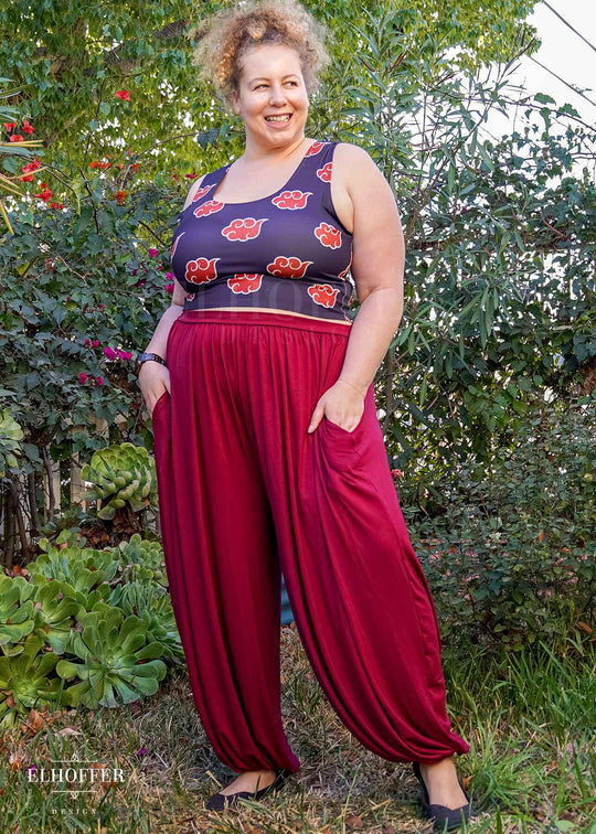 Essential Cozy Yasmin Pants - Crimson Blood