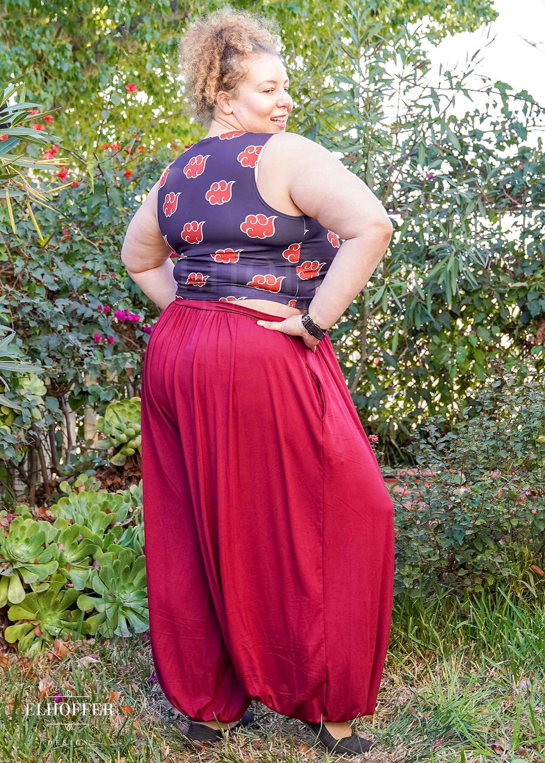 Essential Cozy Yasmin Pants - Crimson Blood