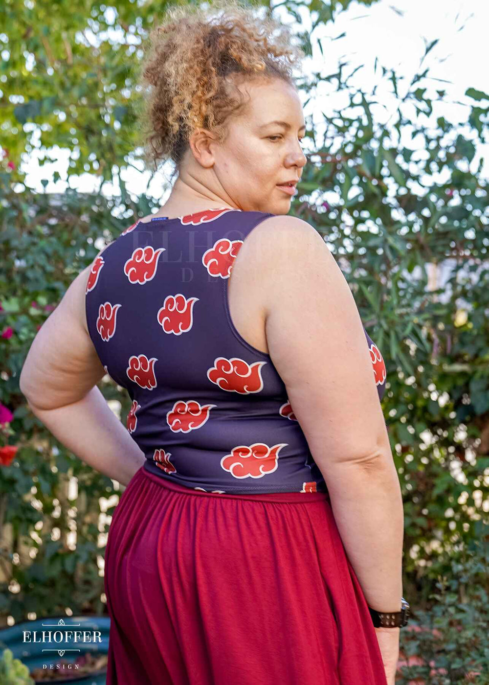 Essential Buffy Crop Top - Red Clouds