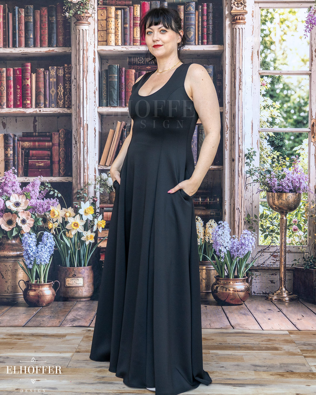 Essential Scorpio Maxi Dress - Black Scuba