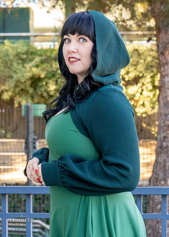 Essential Capricorn Crop Hoodie - Elven Prince Green