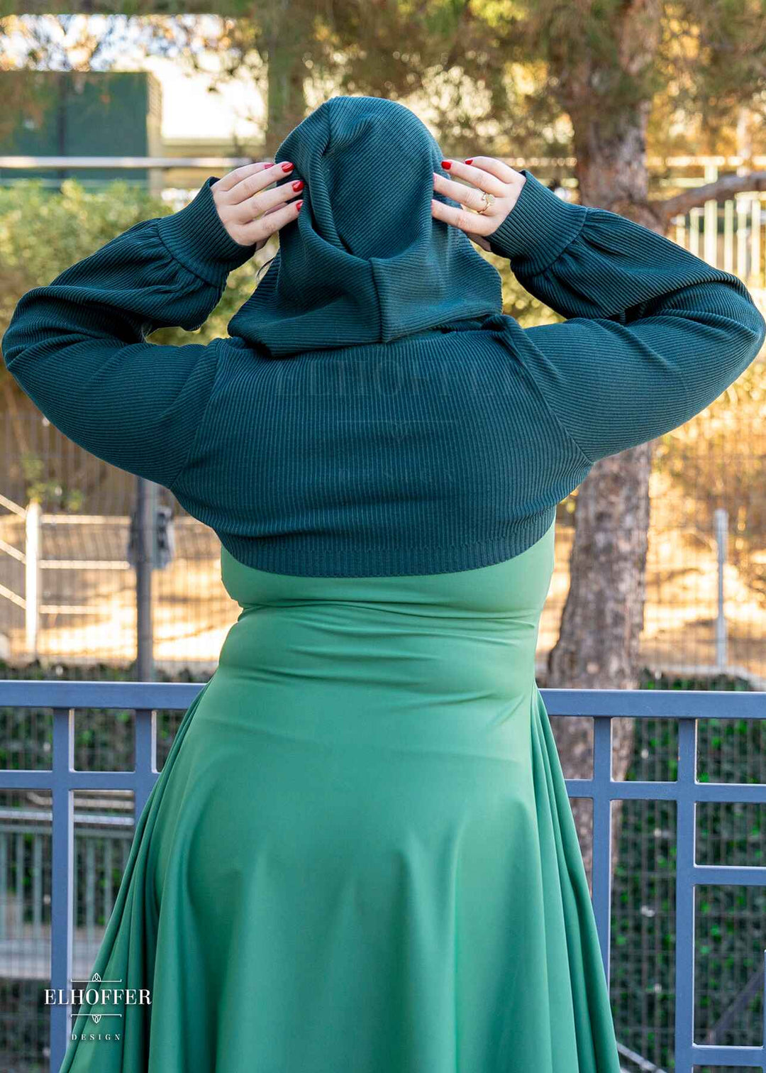 Essential Capricorn Crop Hoodie - Elven Prince Green