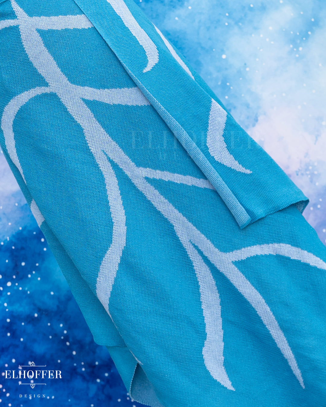 PREORDER - Essential Tink Leaf Top - Frost Blue