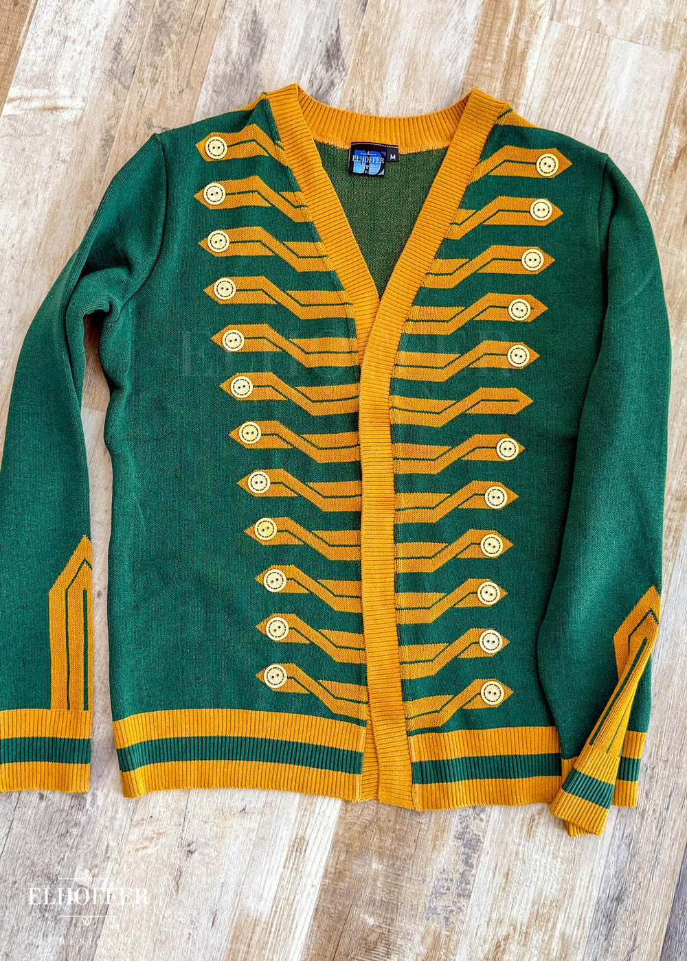 Add-On: Buttons for Wizard's Guard Cardigan Detailing