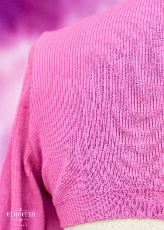 Essential Capricorn Crew Crop - Perfectly Pink