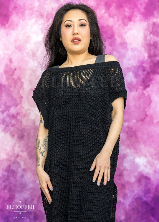 Essential Knight in Knitted Armor Tunic - Black