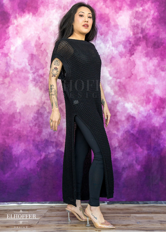 Essential Knight in Knitted Armor Tunic - Black