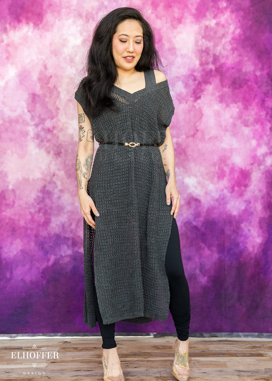 Essential Knight in Knitted Armor Tunic - Charcoal Grey