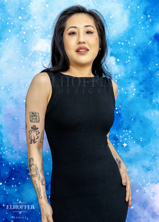 Essential Pisces Dress - Black