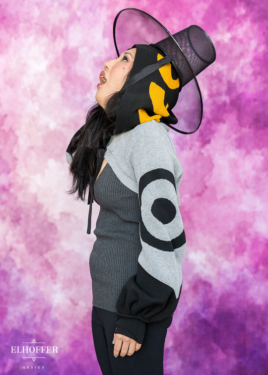 Sassy Magpie Capricorn Hooded Crop