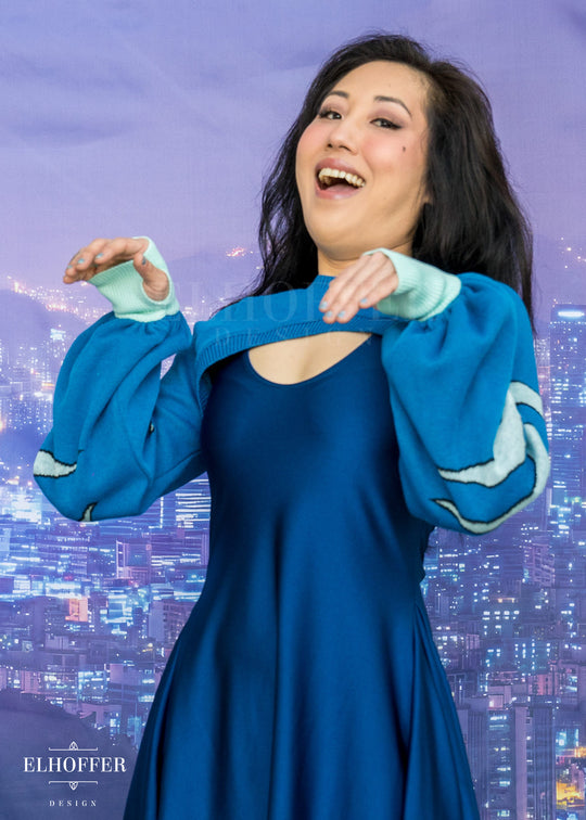 Blue Tiger Capricorn Crew Crop