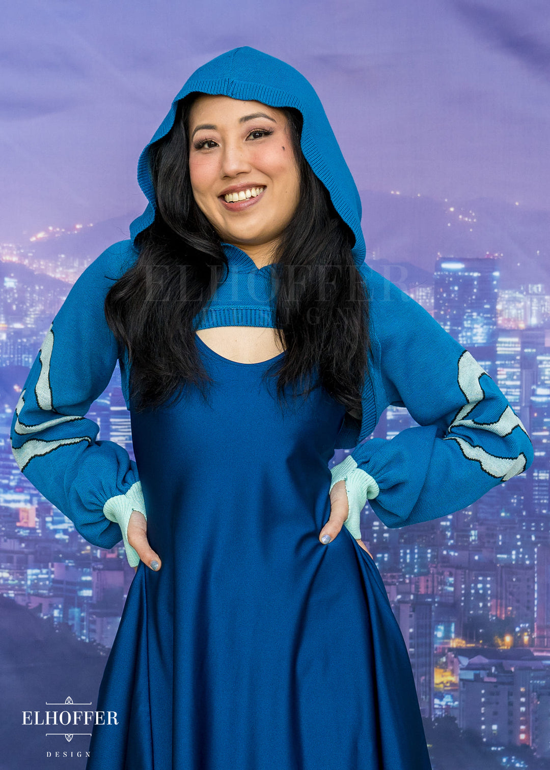 Blue Tiger Capricorn Hooded Crop