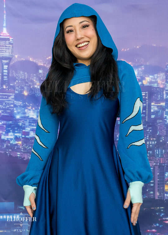 Blue Tiger Capricorn Hooded Crop