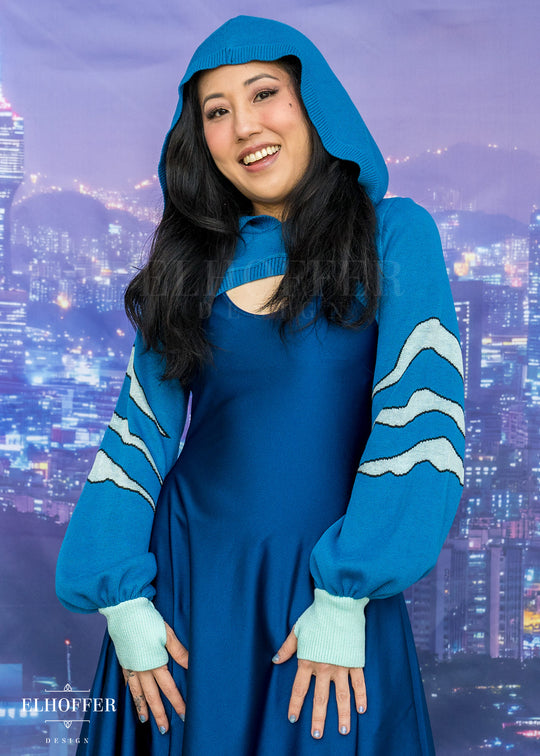 Blue Tiger Capricorn Hooded Crop