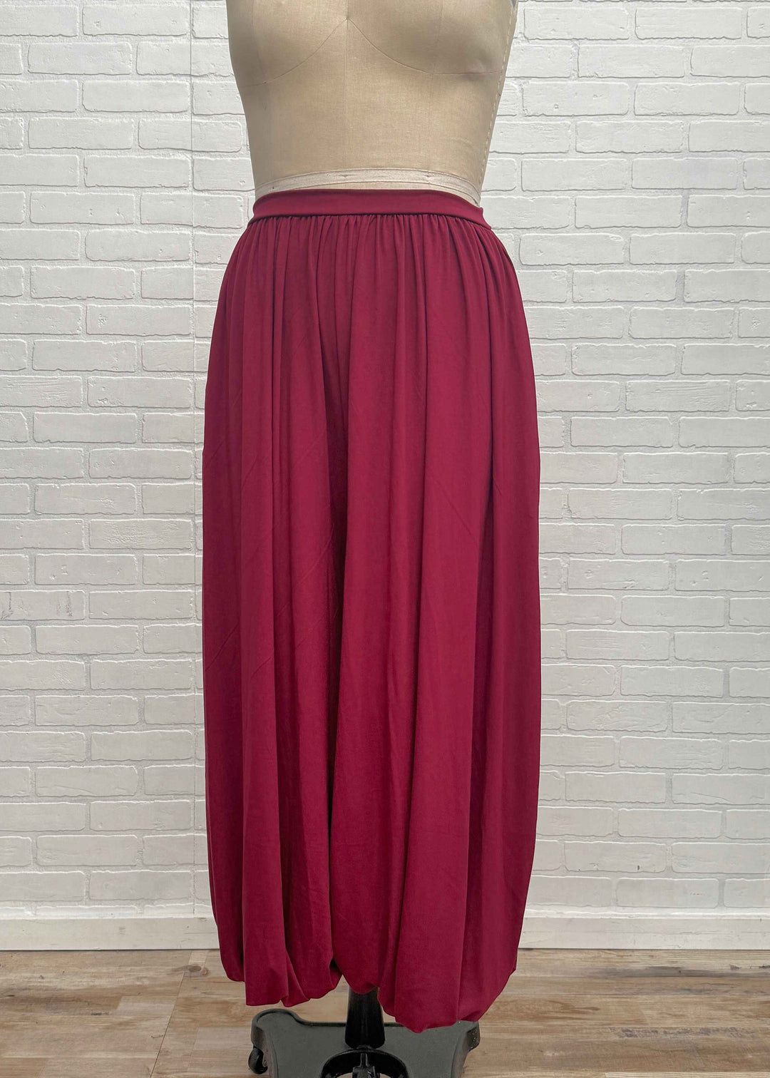 Essential Cozy Yasmin Pants - Crimson Blood