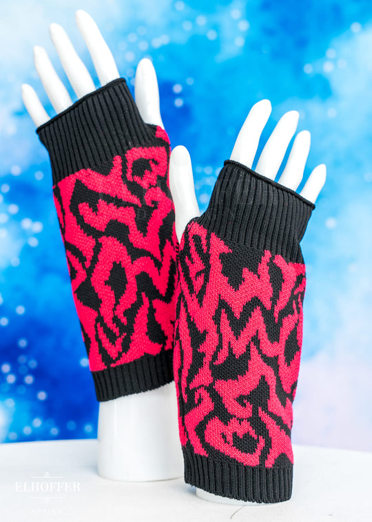 Demon Marking Gloves - Black/Fuchsia