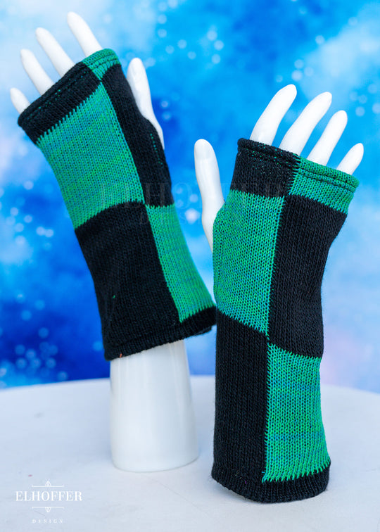 Sun Brother Gloves - Test Knits